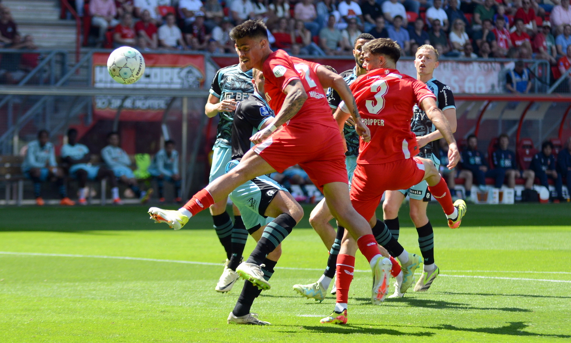 Fussball | 7:2 - Twente schlägt Volendam deutlich