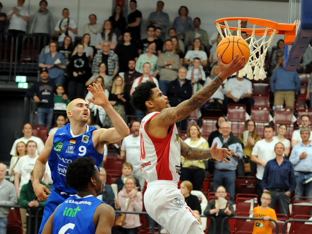 Basketball | 103:75 - Dragons schlagen Karlsruhe und gleichen Serie aus