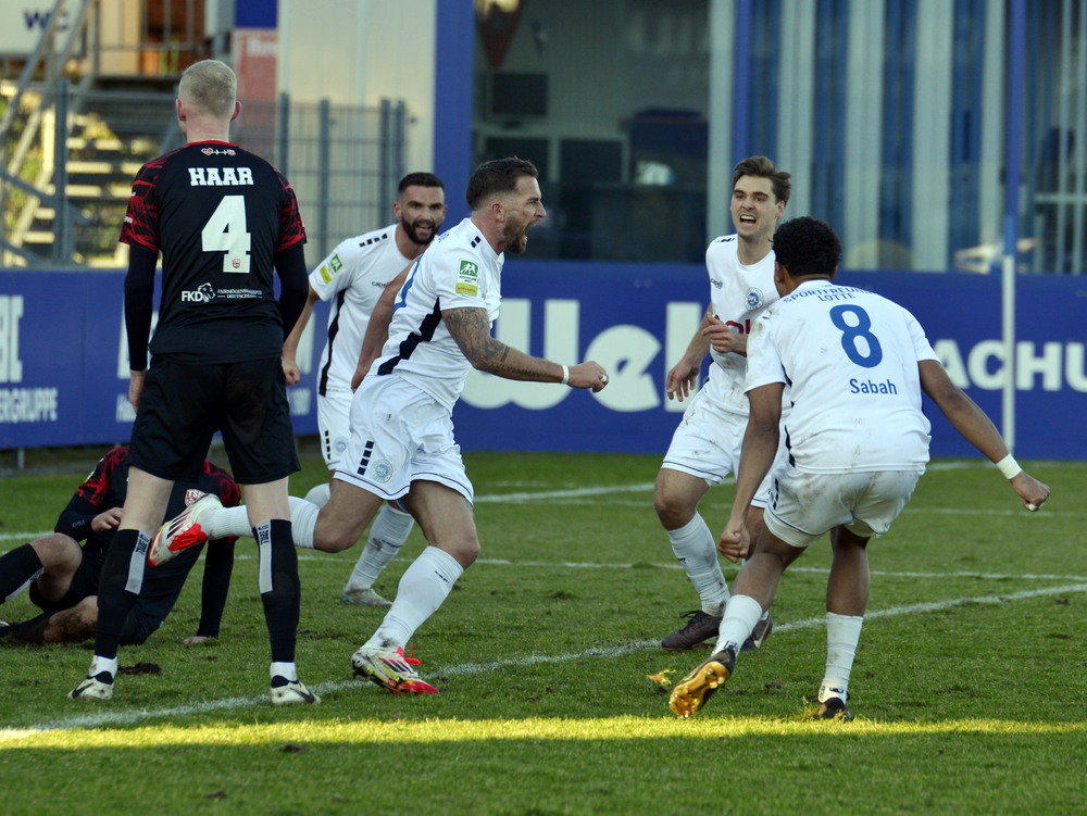 Regionalliga West | 2:0 - Lotte siegt dank Heider gegen Türkspor Dortmund