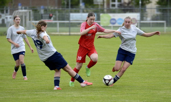 Juniorinnen | 6-0 - OSC U17 mit sicherem Heimsieg gegen GVO Oldenburg