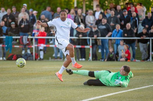 Legenden Cup - Osnabrück Auswahl gewinnt gegen Traditionsmannschaft von Schalke 04